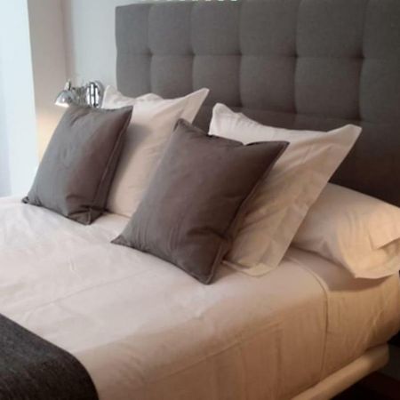 לוגו Apartamentos Porta Nova מראה חיצוני תמונה