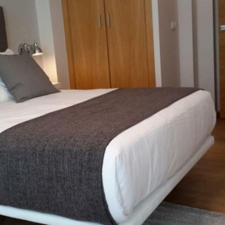 לוגו Apartamentos Porta Nova מראה חיצוני תמונה