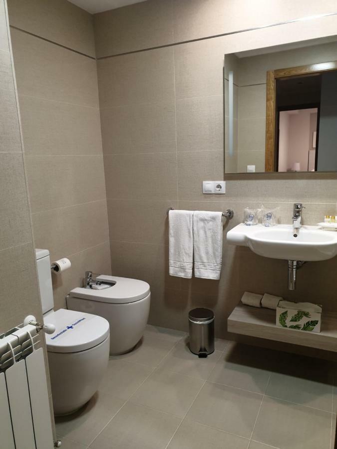 לוגו Apartamentos Porta Nova מראה חיצוני תמונה